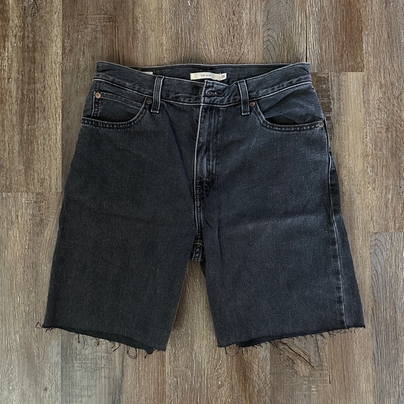 Levi’s Dad Jean Cut-offs - Picture 2 of 3